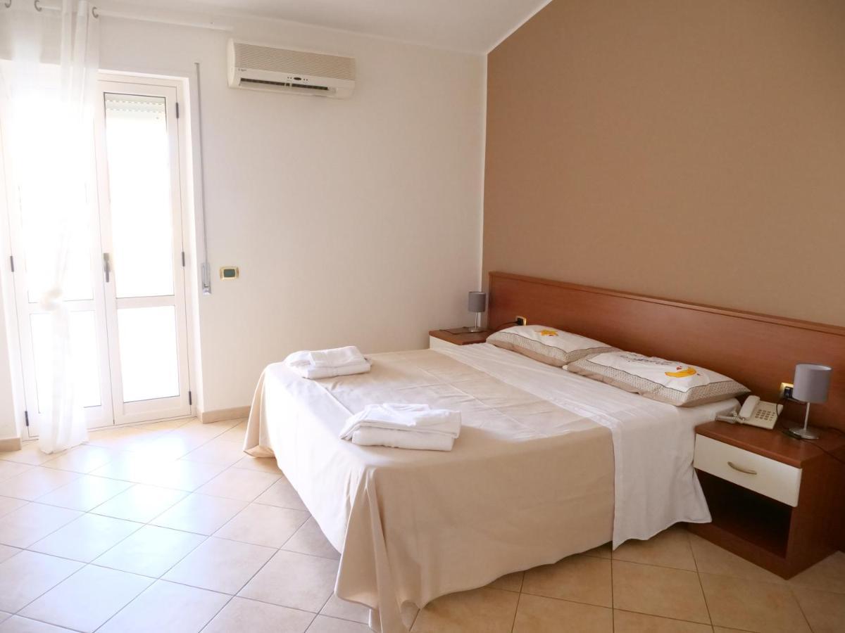 Grand Hostel Calabria Pietrapaola Екстериор снимка